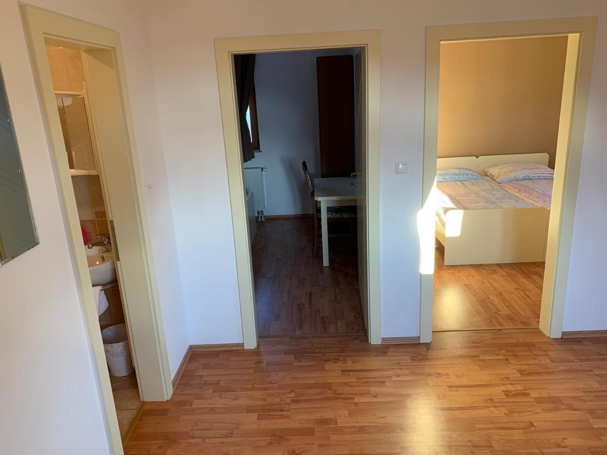 Vinarija Zlatar Hotell Exteriör bild