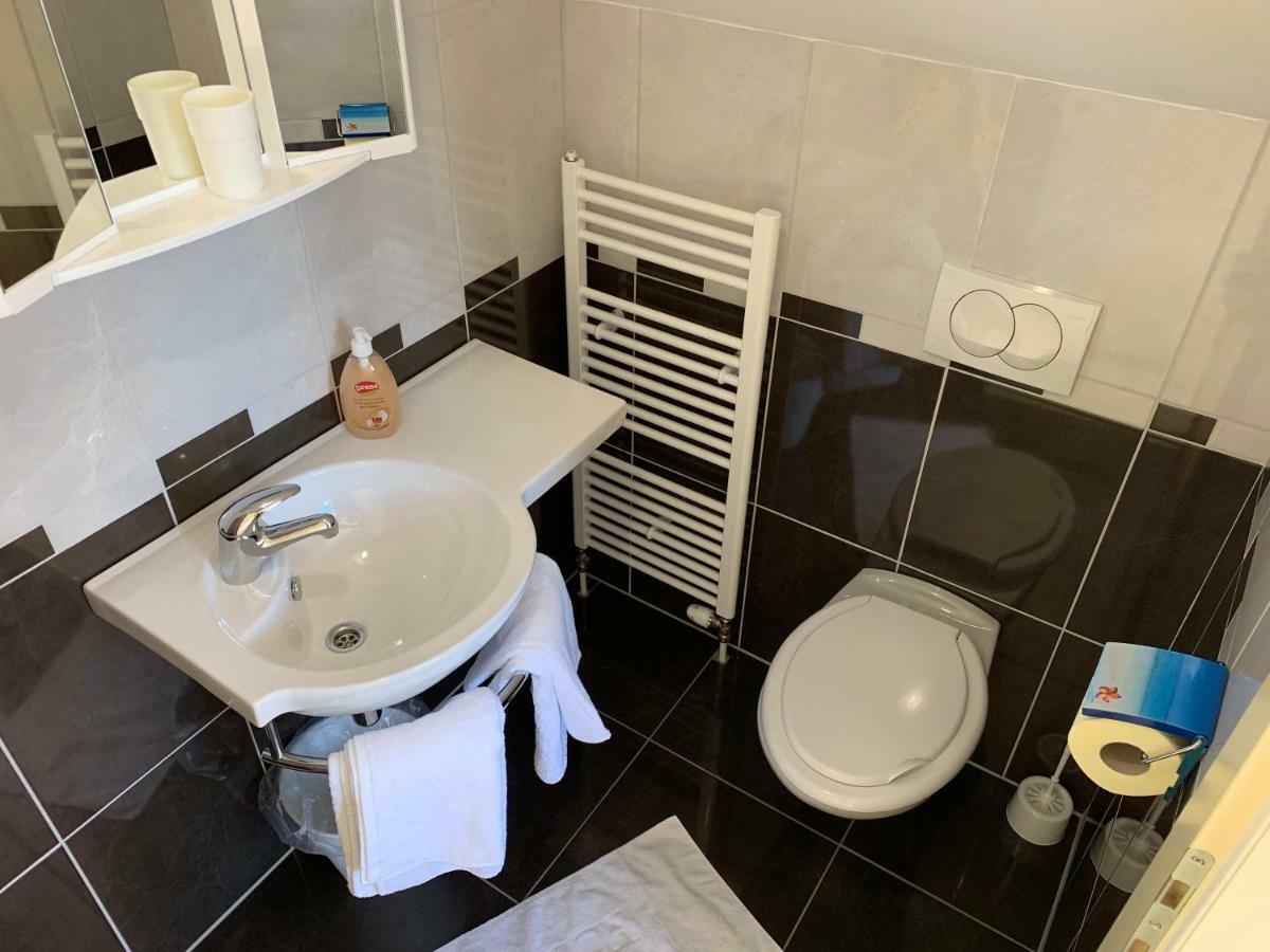 Vinarija Zlatar Hotell Exteriör bild