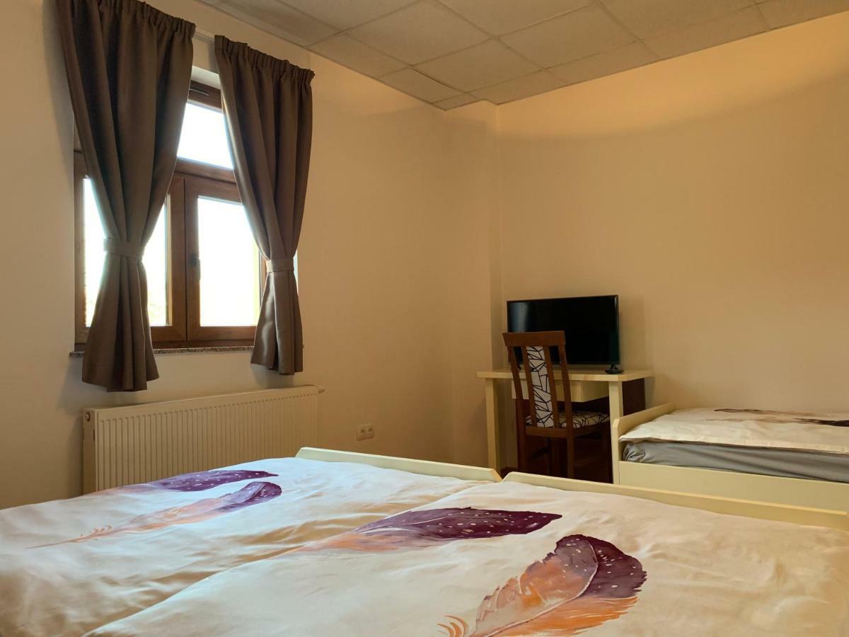 Vinarija Zlatar Hotell Exteriör bild