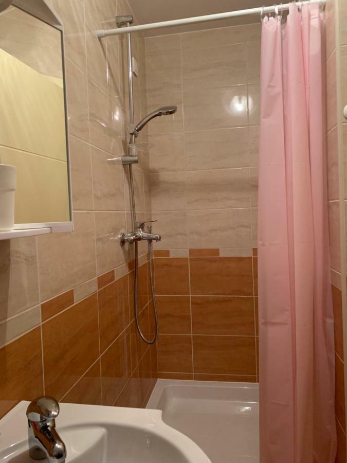 Vinarija Zlatar Hotell Exteriör bild